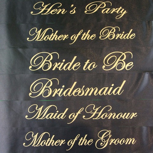 Gold black luxury hen - &,